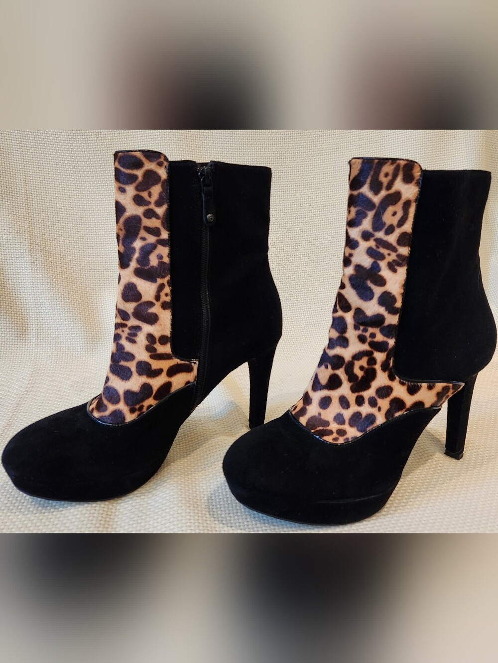 Rockport Janae Leopard Cheetah Print Ankle Boots Size 9 Heeled Bootie